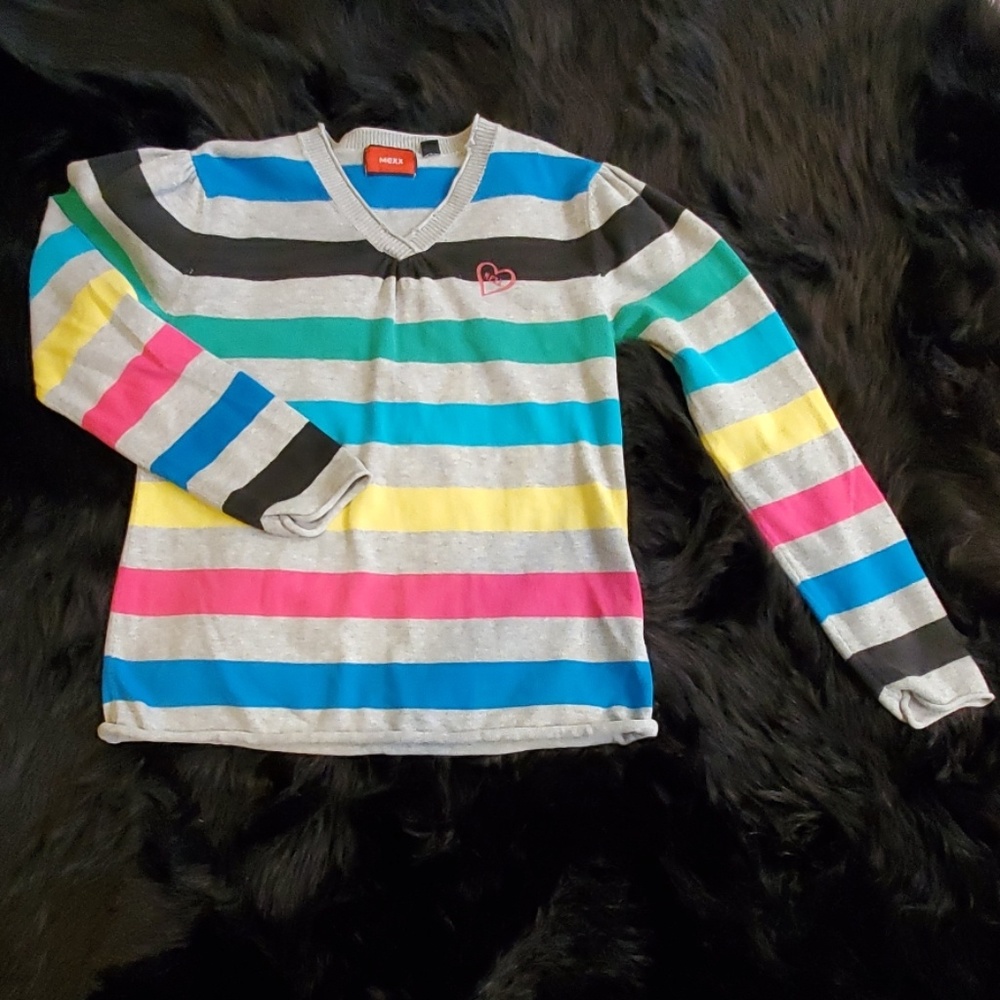 Used longsleeve knit top